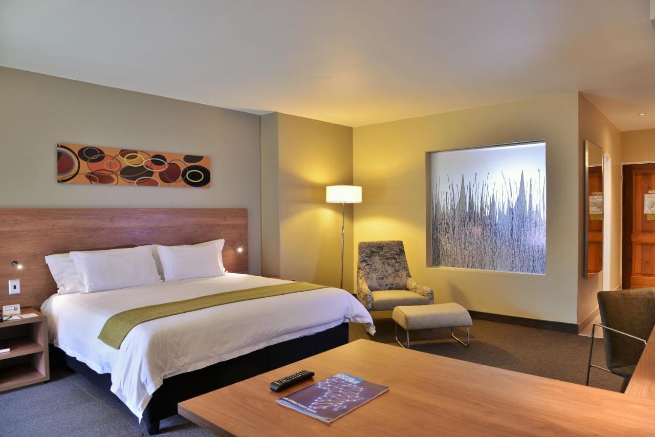 Hotel Birchwood And Or Tambo Conference Centre 4*