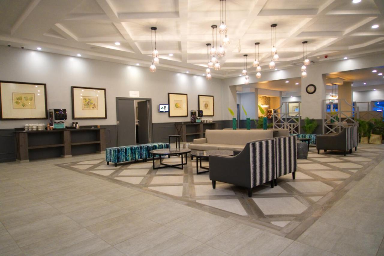 Birchwood And Or Tambo Conference Centre Hotel 4*